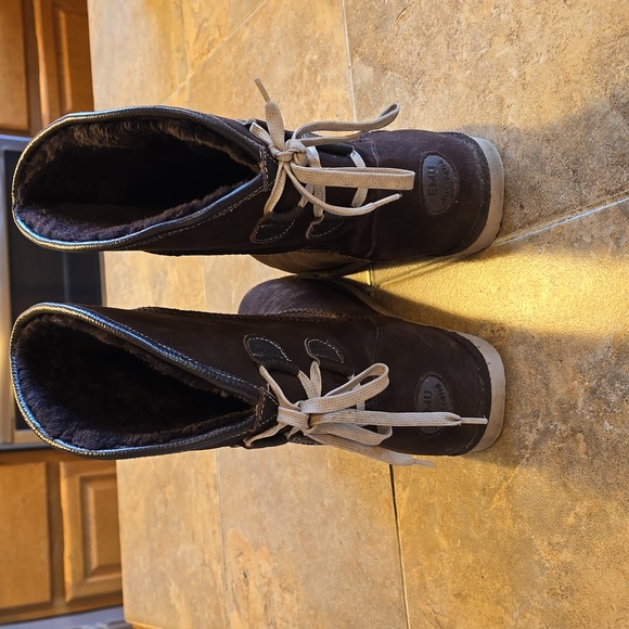 EMU Australia finest sheepskin lining - Picture 3 of 10